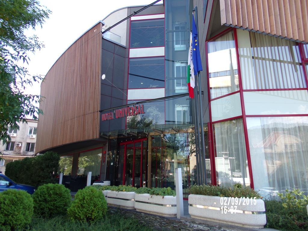 Universal Hotel Dupnica Zewnętrze zdjęcie