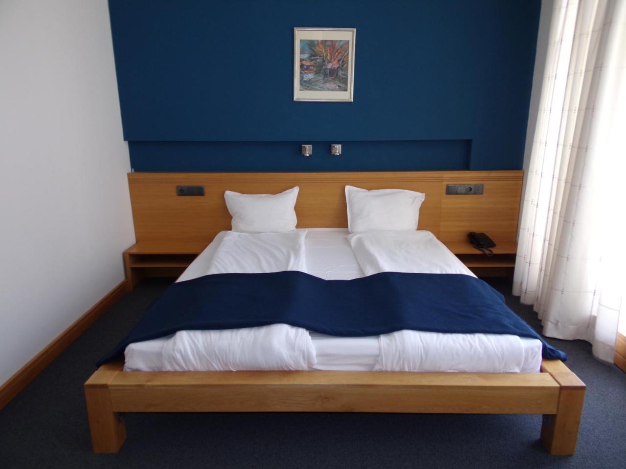 Universal Hotel Dupnica Zewnętrze zdjęcie